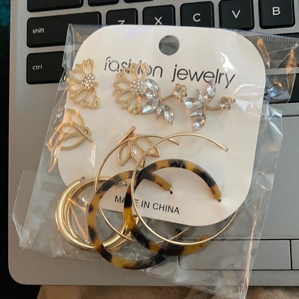 Brand new unopened fashion jewelry